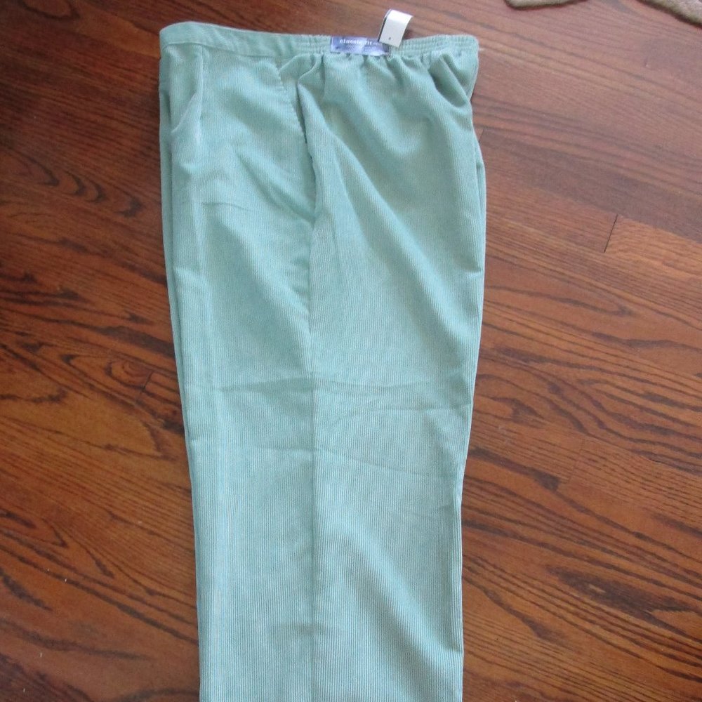 NWT Alfred Dunner Classic Pistachio Pull-On 18W